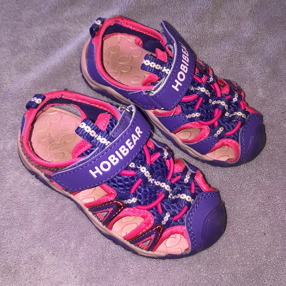 Hobibear toddler size 8 (24) sandals